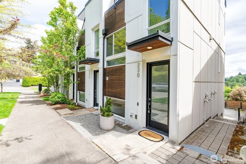 Property photo for 230 26th Avenue E, Seattle photo 26