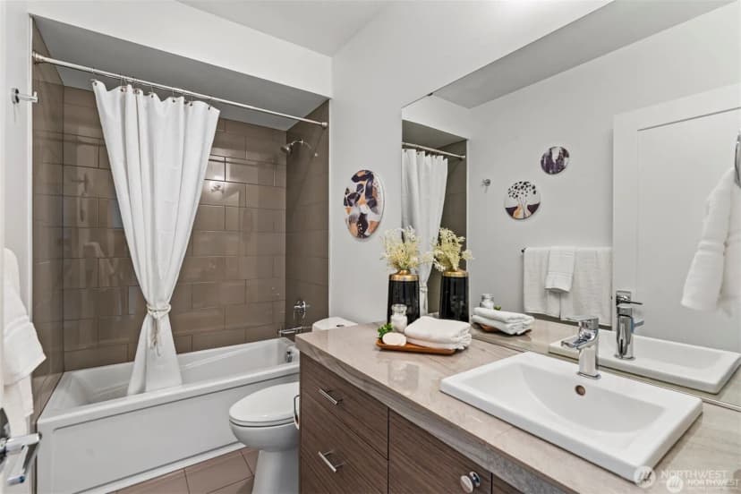 Property photo for 230 26th Avenue E, Seattle photo 20