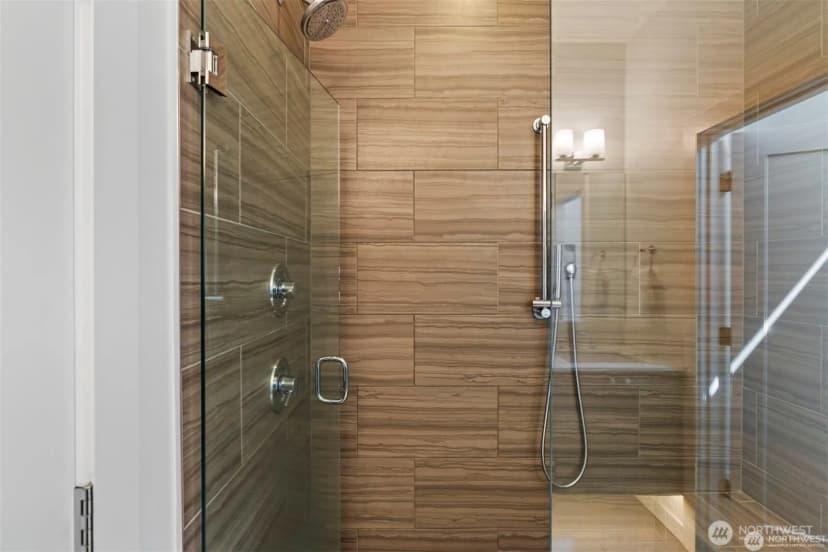 Property photo for 230 26th Avenue E, Seattle photo 14