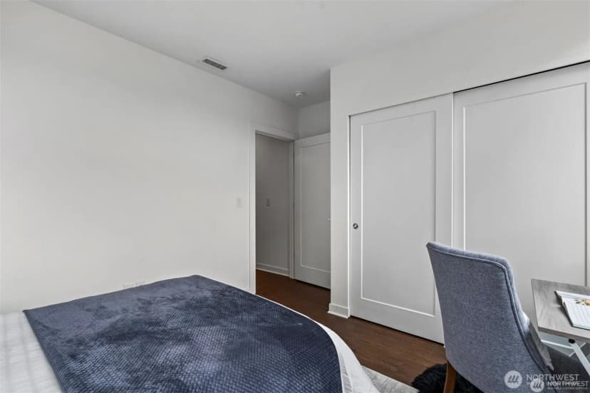 Property photo for 230 26th Avenue E, Seattle photo 19