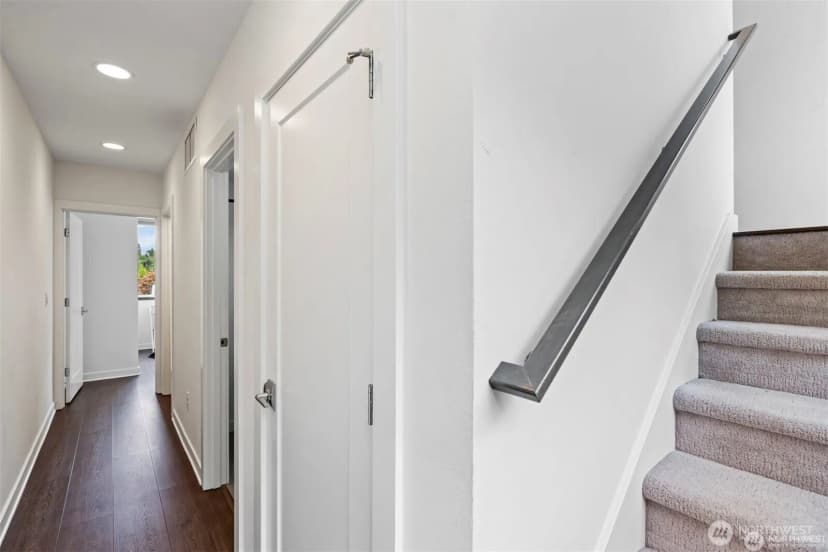 Property photo for 230 26th Avenue E, Seattle photo 17