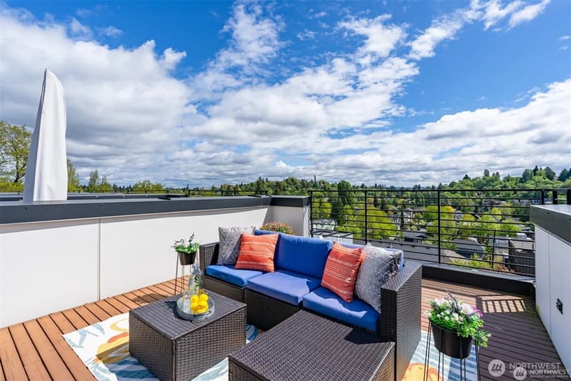 Property photo for 230 26th Avenue E, Seattle photo 10