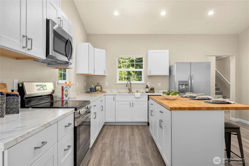 Property photo for 145 Lewis Road W, Seabeck photo 10