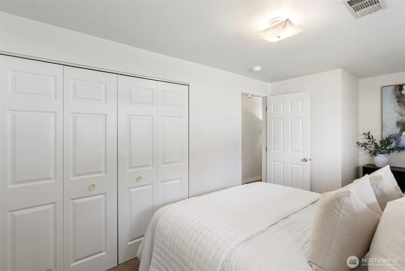 Property photo for 16812 123rd Avenue Se, Renton photo 13