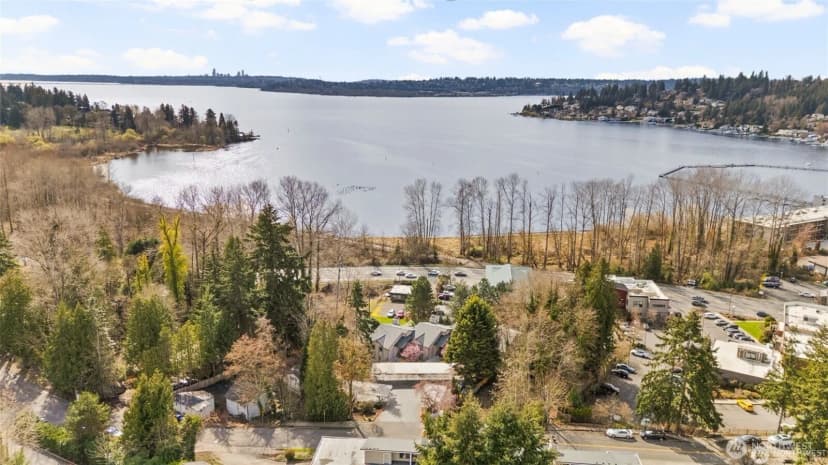 Property photo for 11419 99th Place Ne #102, Kirkland photo 2