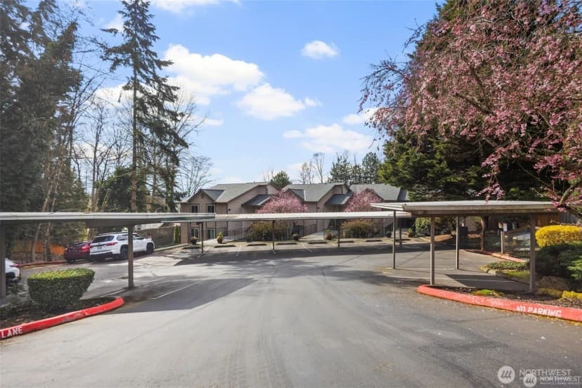 Property photo for 11419 99th Place Ne #102, Kirkland photo 4