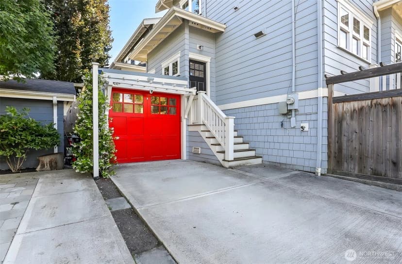 Property photo for 2222 Warren Avenue N, Seattle photo 35