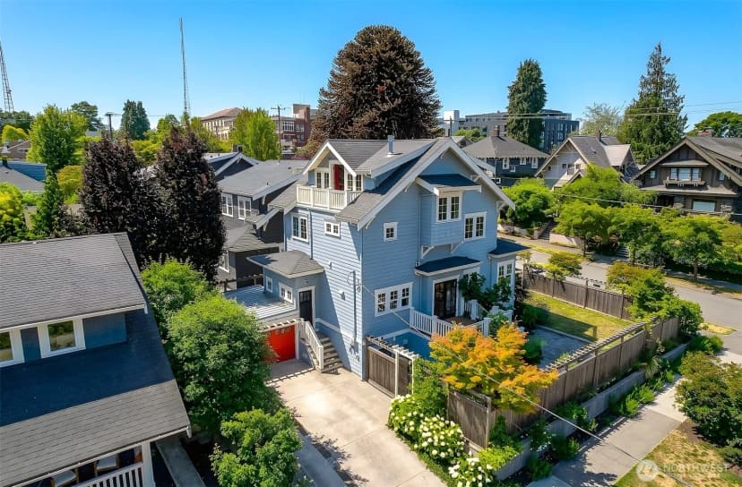 Property photo for 2222 Warren Avenue N, Seattle photo 2