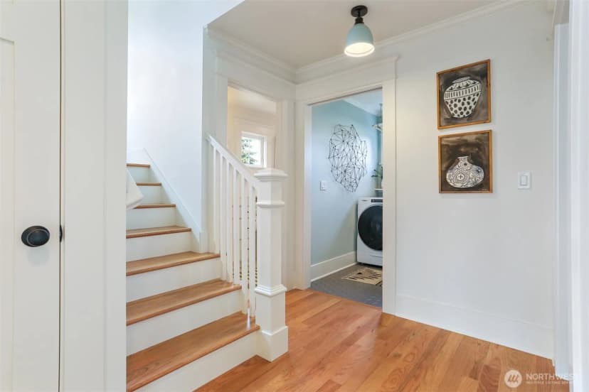 Property photo for 2222 Warren Avenue N, Seattle photo 15