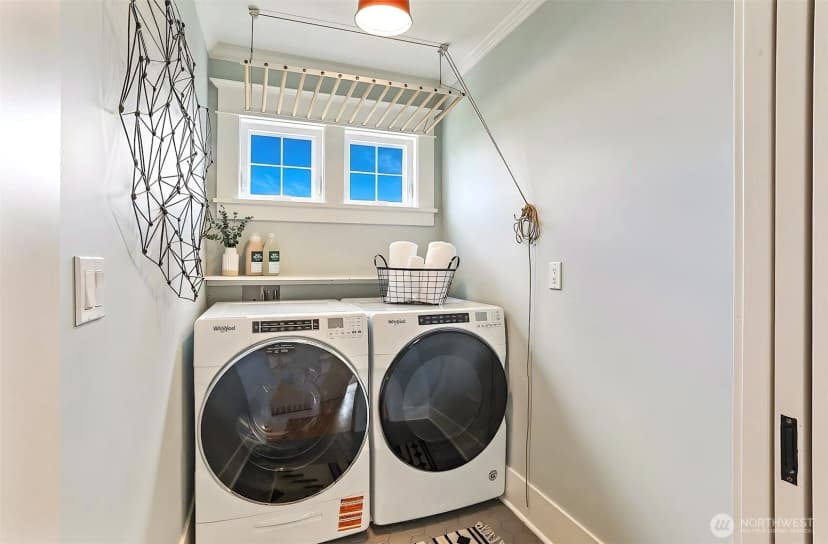Property photo for 2222 Warren Avenue N, Seattle photo 22