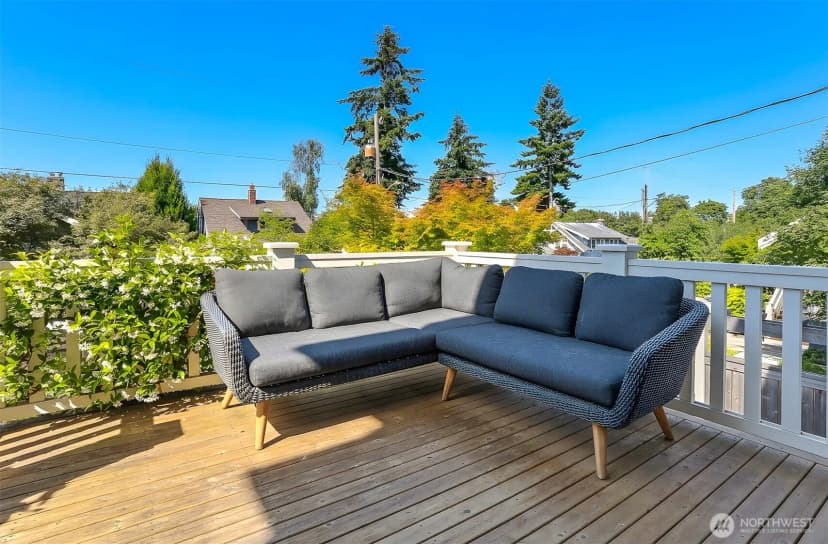 Property photo for 2222 Warren Avenue N, Seattle photo 37