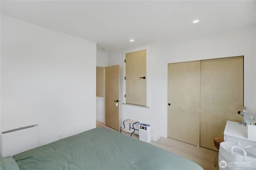 Property photo for 918 N 100th Street #b, Seattle photo 21