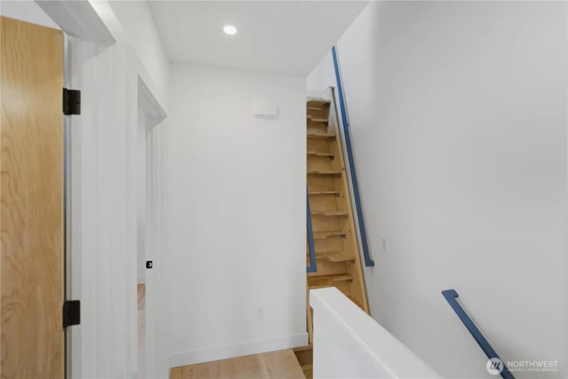 Property photo for 918 N 100th Street #b, Seattle photo 28