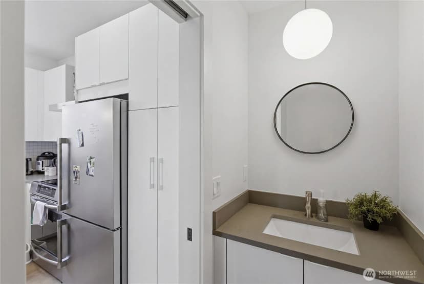Property photo for 918 N 100th Street #b, Seattle photo 15
