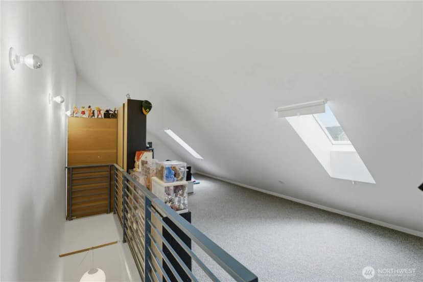 Property photo for 918 N 100th Street #b, Seattle photo 33