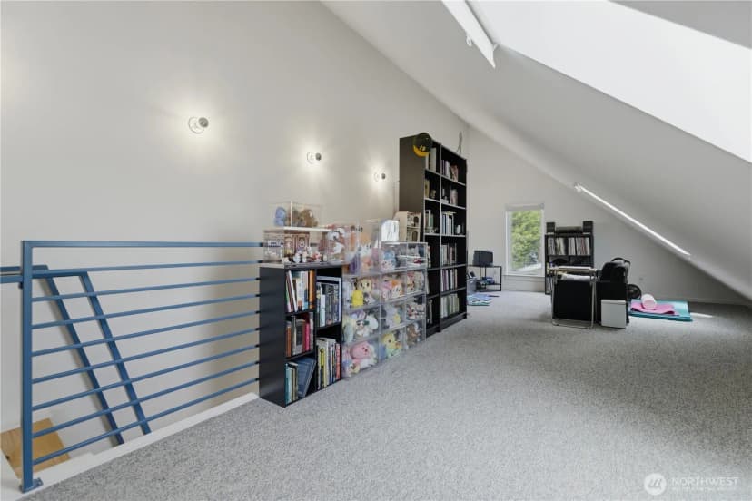 Property photo for 918 N 100th Street #b, Seattle photo 30