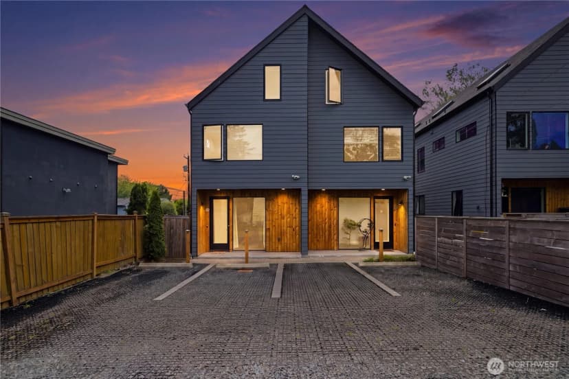 Property photo for 918 N 100th Street #b, Seattle photo 36