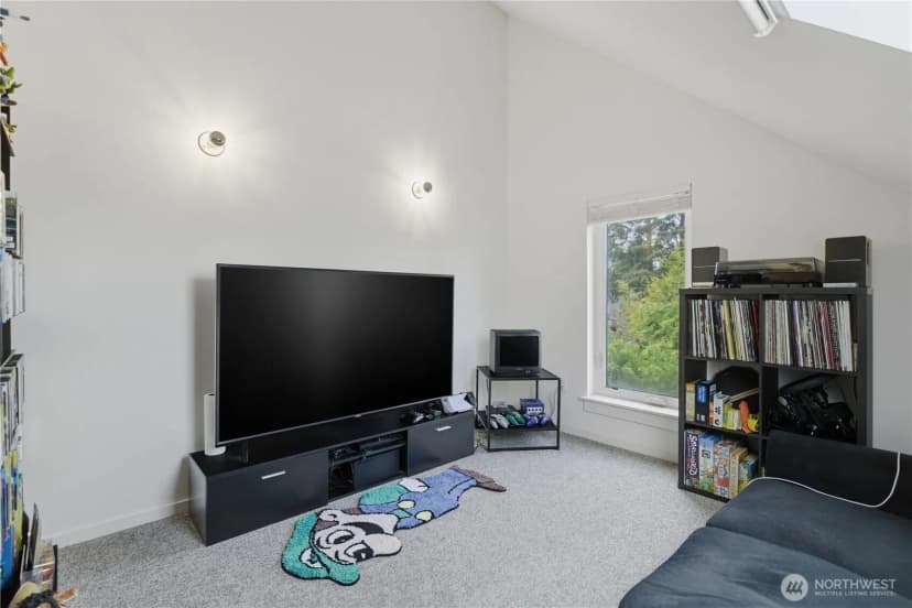 Property photo for 918 N 100th Street #b, Seattle photo 31