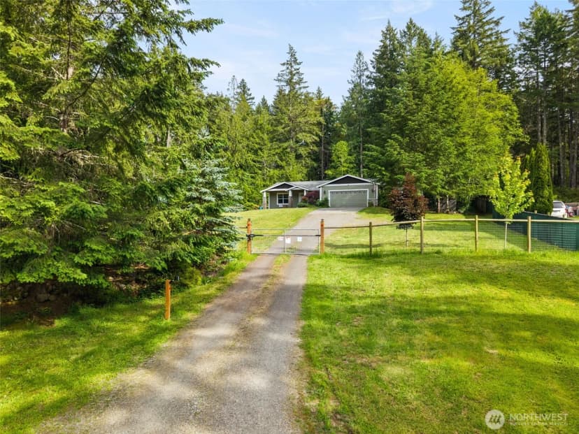 Property photo for 9818 9818 138th Avenue Nw, Gig Harbor