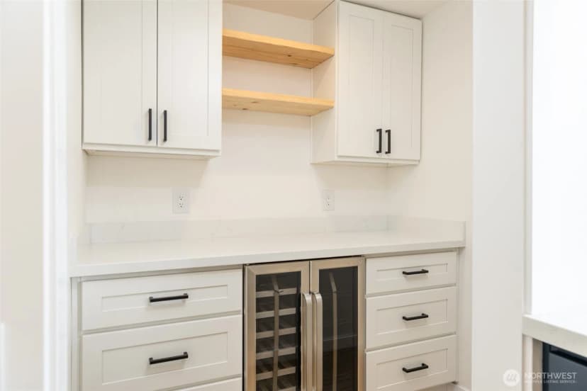 Property photo for 6320 Gregory Street W, University Place photo 16