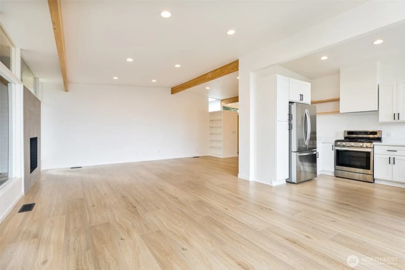 Property photo for 6320 Gregory Street W, University Place photo 11