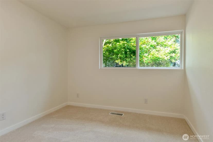 Property photo for 6320 Gregory Street W, University Place photo 35