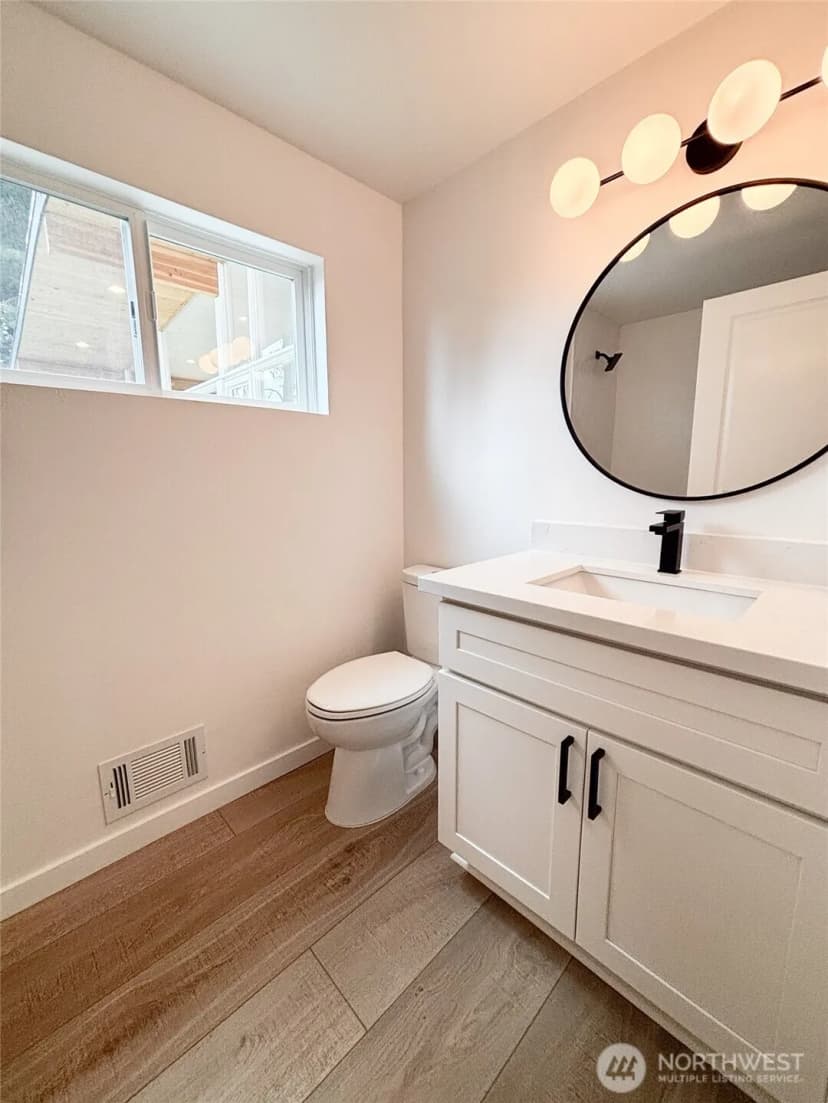 Property photo for 6320 Gregory Street W, University Place photo 31