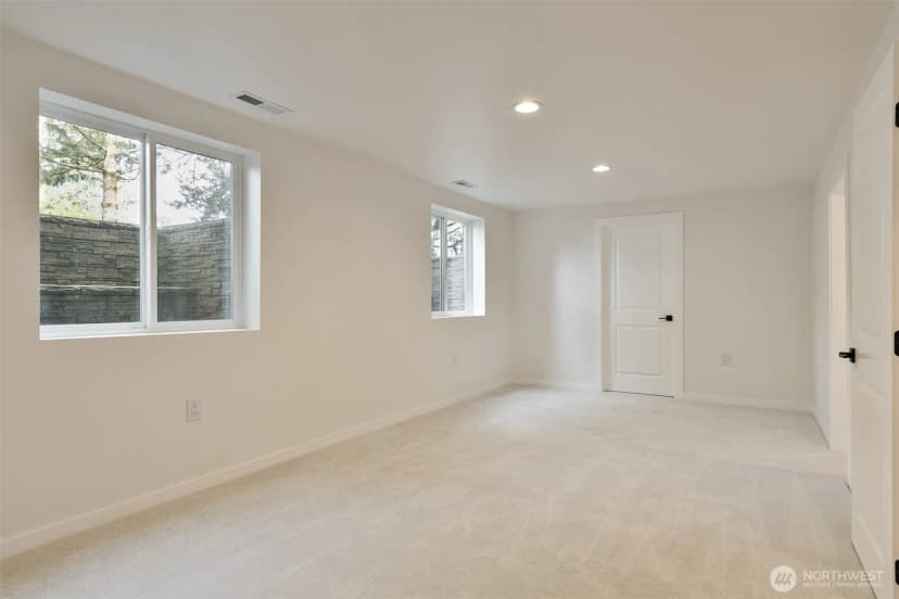 Property photo for 6320 Gregory Street W, University Place photo 18