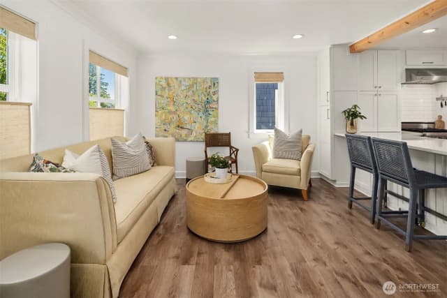 Property photo for 1525 Mcgilvra Boulevard E, Seattle photo 3