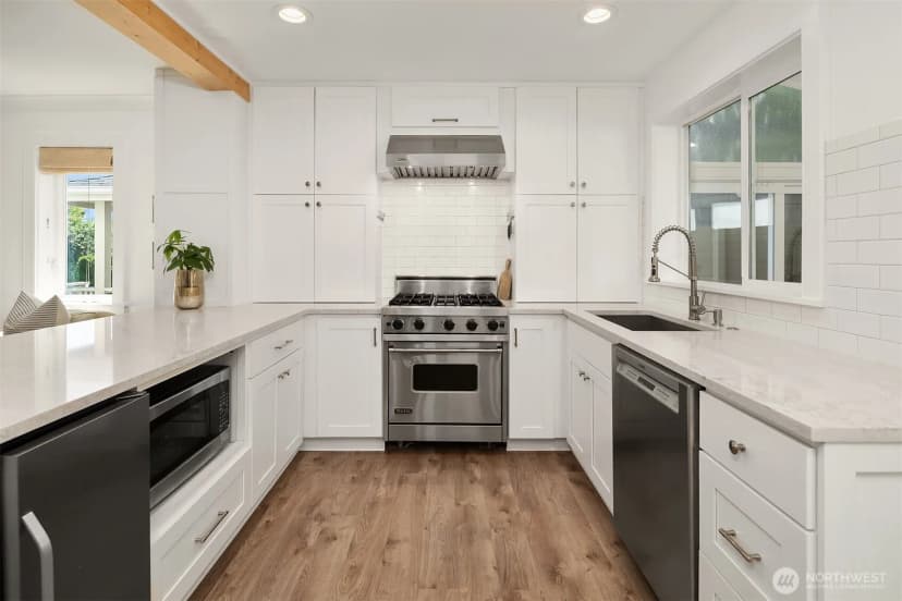 Property photo for 1525 Mcgilvra Boulevard E, Seattle photo 7