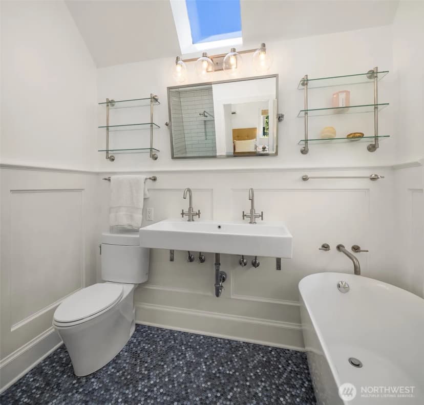 Property photo for 1525 Mcgilvra Boulevard E, Seattle photo 9