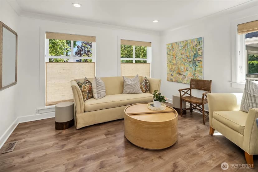 Property photo for 1525 Mcgilvra Boulevard E, Seattle photo 4