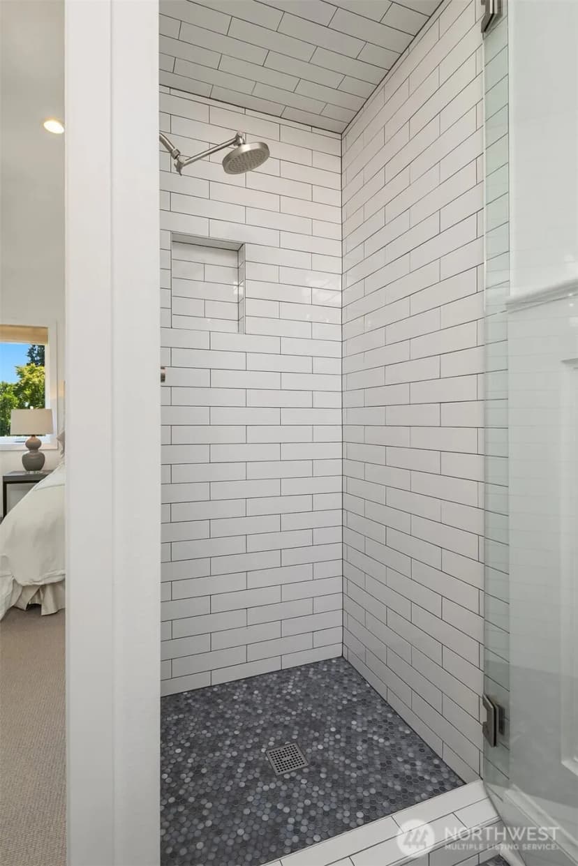 Property photo for 1525 Mcgilvra Boulevard E, Seattle photo 11