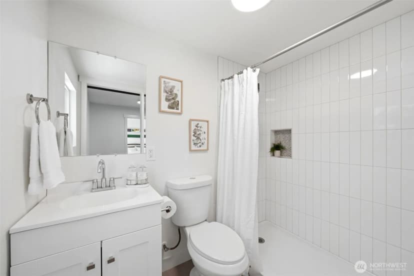 Property photo for 1615 N 196th Place, Shoreline photo 15
