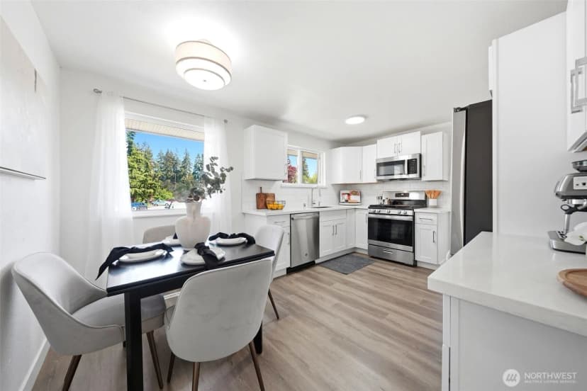 Property photo for 1615 N 196th Place, Shoreline photo 9