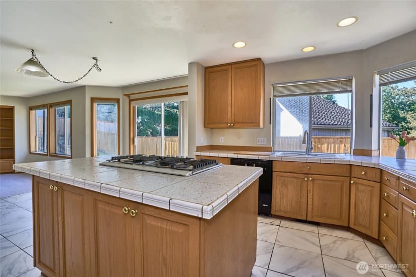 Property photo for 14542 Se 243rd Place, Kent photo 5