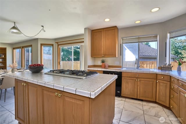 Property photo for 14542 Se 243rd Place, Kent photo 4