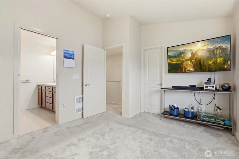 Property photo for 4812 Pointes Drive, Mukilteo photo 20
