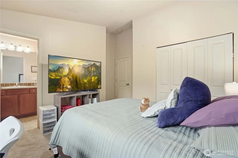 Property photo for 4812 Pointes Drive, Mukilteo photo 17