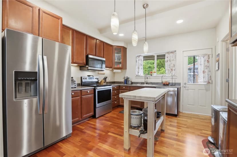 Property photo for 4812 Pointes Drive, Mukilteo photo 12
