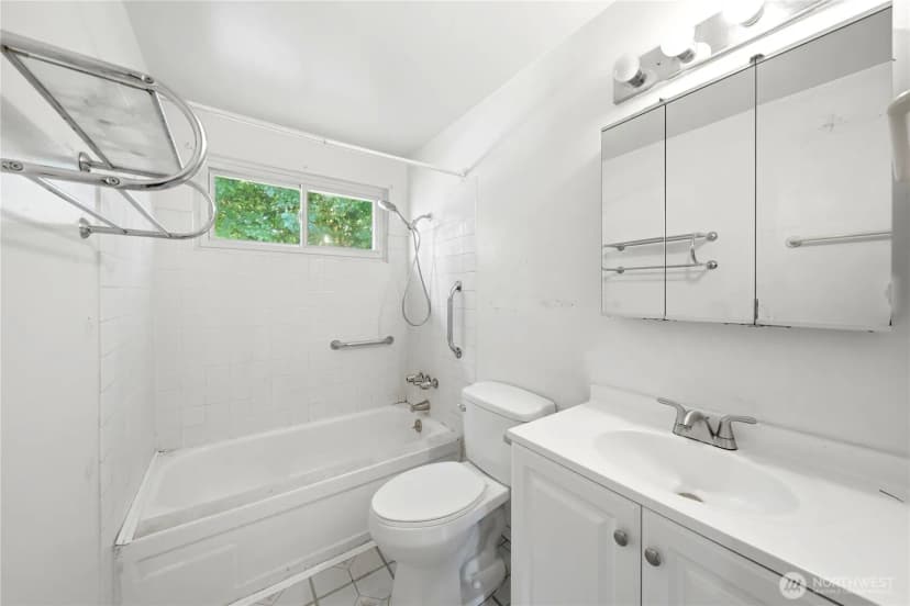 Property photo for 10525 Se 237th Street, Kent photo 15