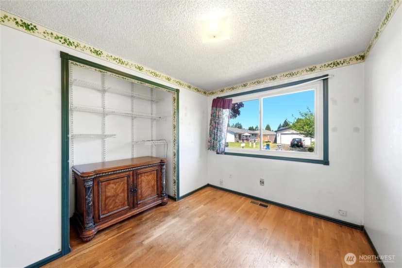 Property photo for 10525 Se 237th Street, Kent photo 14