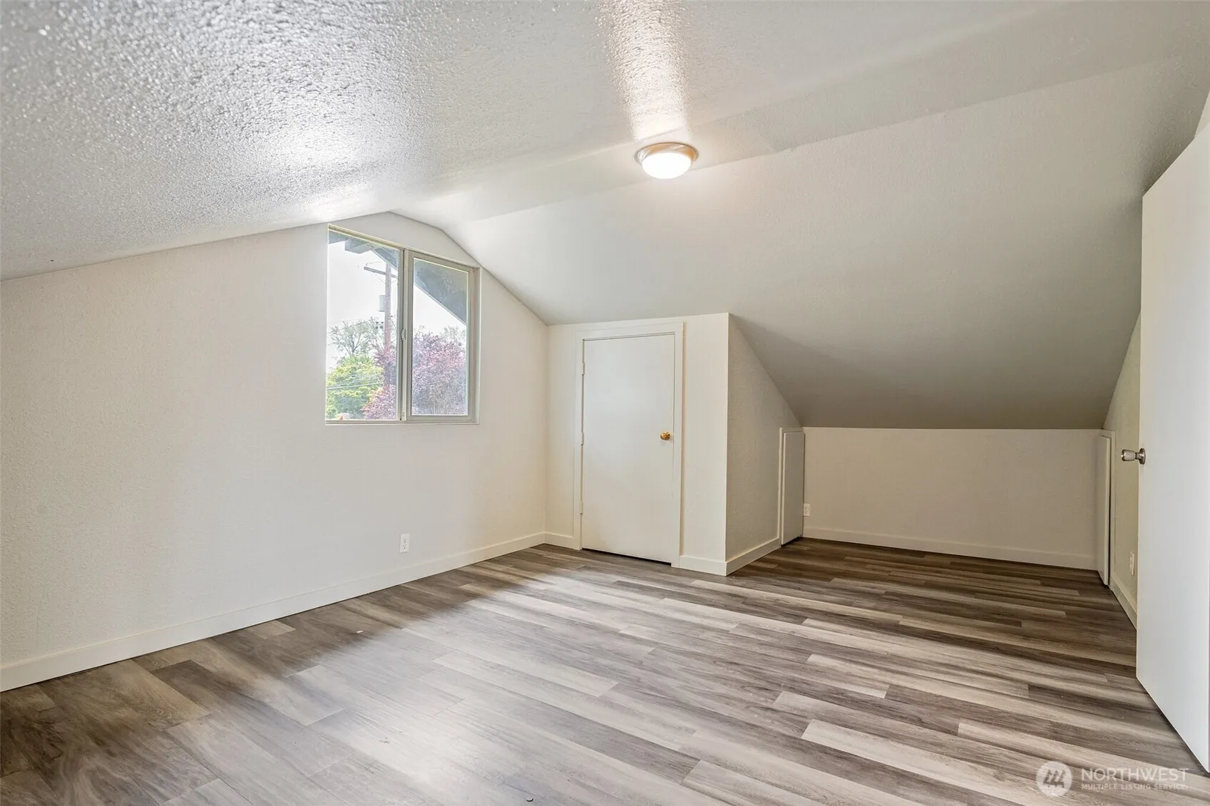 Property photo for 820 N 1st Avenue, Kelso photo 18