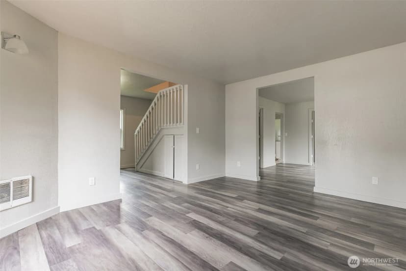 Property photo for 820 N 1st Avenue, Kelso photo 3