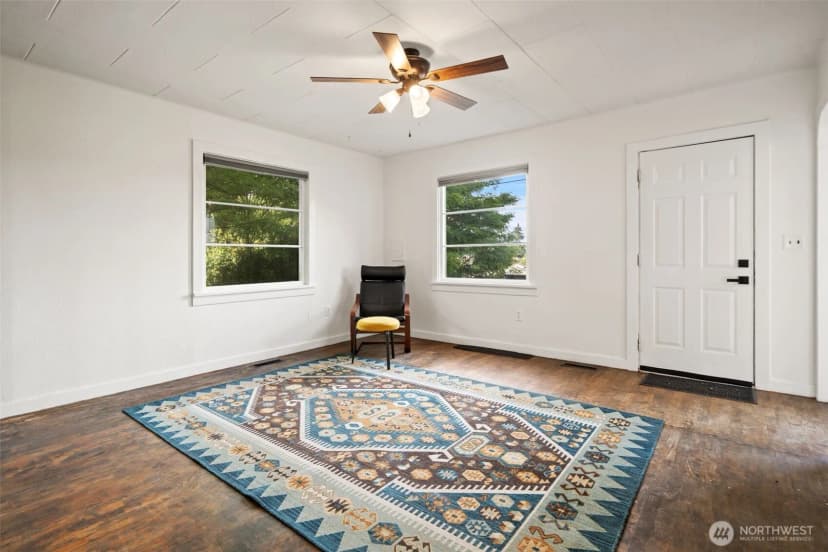 Property photo for 1205 Oyster Bay Avenue S, Bremerton photo 9