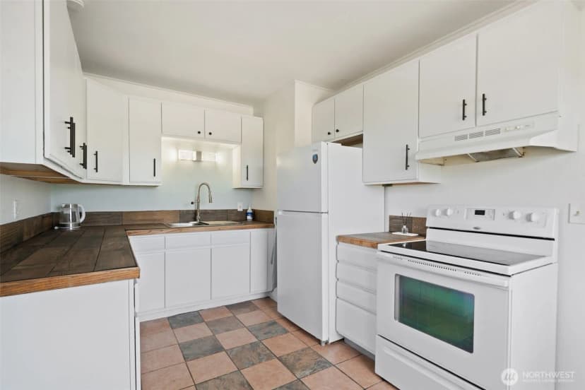 Property photo for 1205 Oyster Bay Avenue S, Bremerton photo 14