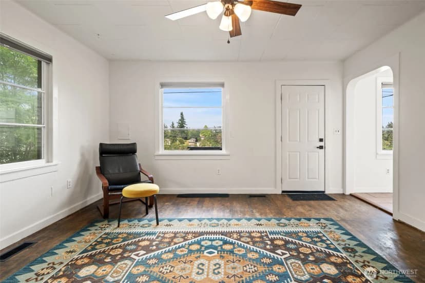 Property photo for 1205 Oyster Bay Avenue S, Bremerton photo 10
