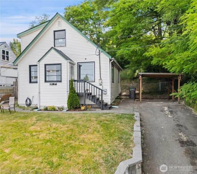 Property photo for 1205 Oyster Bay Avenue S, Bremerton photo 2