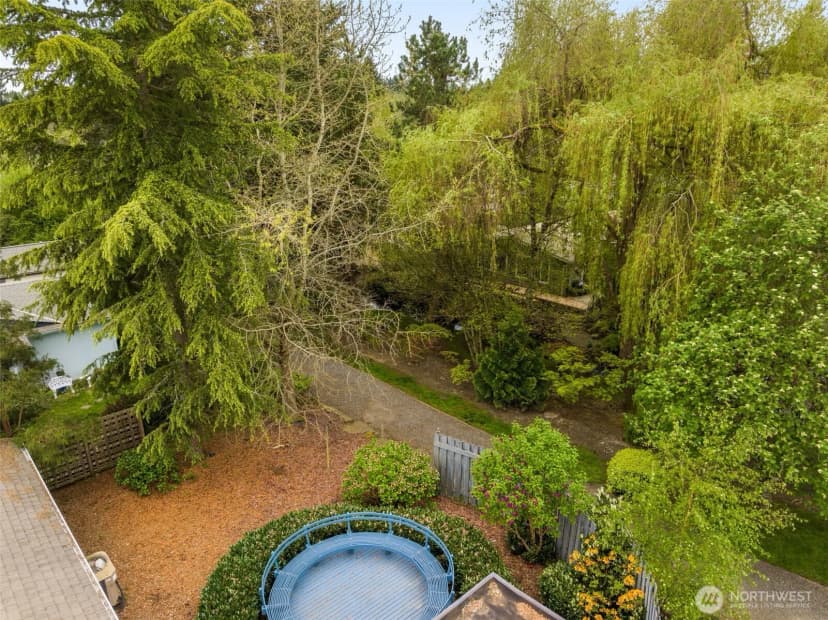 Property photo for 921 241st Place Sw, Bothell photo 32