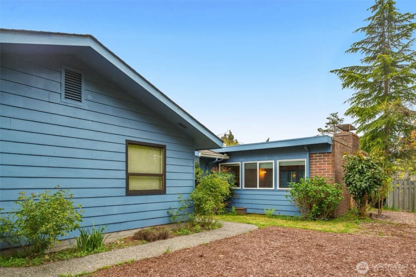 Property photo for 921 241st Place Sw, Bothell photo 27